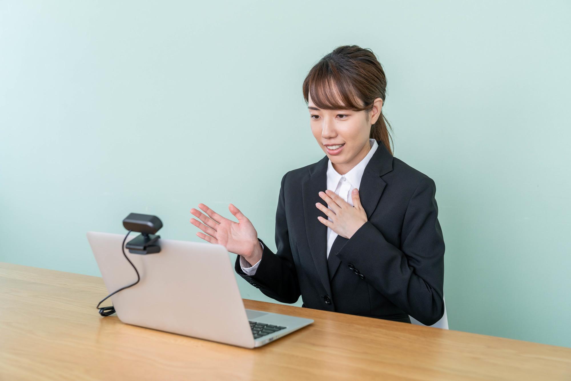 オンライン面接　服装